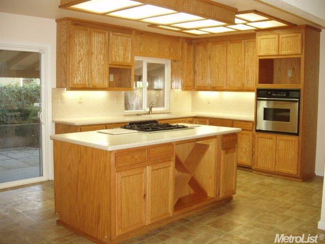 1250 Wallis Ave, Gustine, CA 95322 photo 2