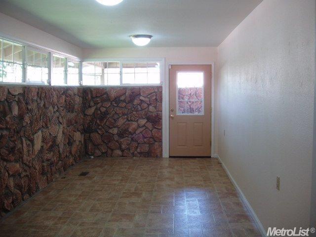 1250 Wallis Ave, Gustine, CA 95322 photo 9