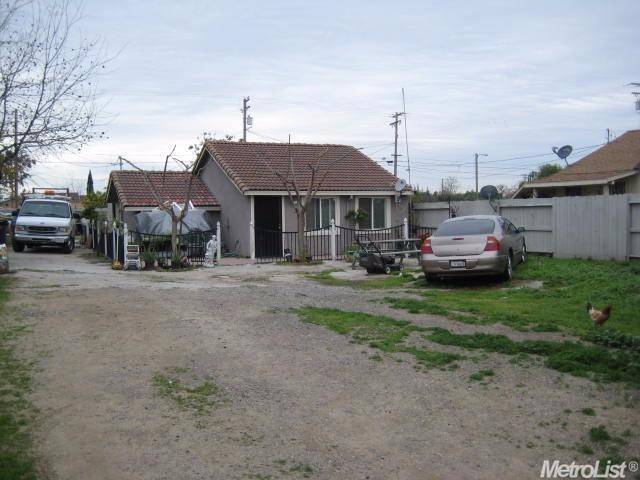 1109 Alamo Ave, Modesto, CA 95351 photo 9