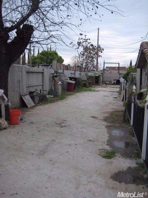1109 Alamo Ave, Modesto, CA 95351 photo 6