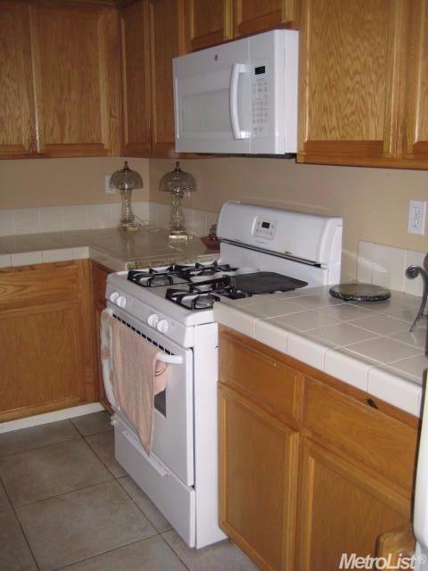 1109 Alamo Ave, Modesto, CA 95351 photo 3