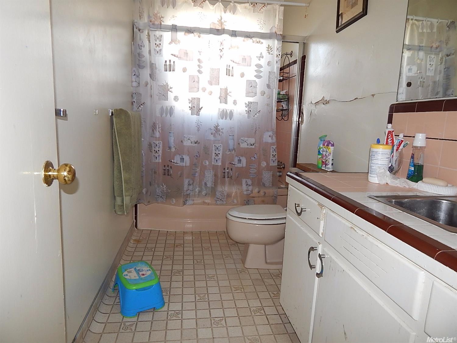 481 7th St, Gustine, CA 95322 photo 8