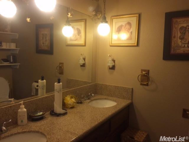 1737 Rose Ave, Ceres, CA 95307 photo 9