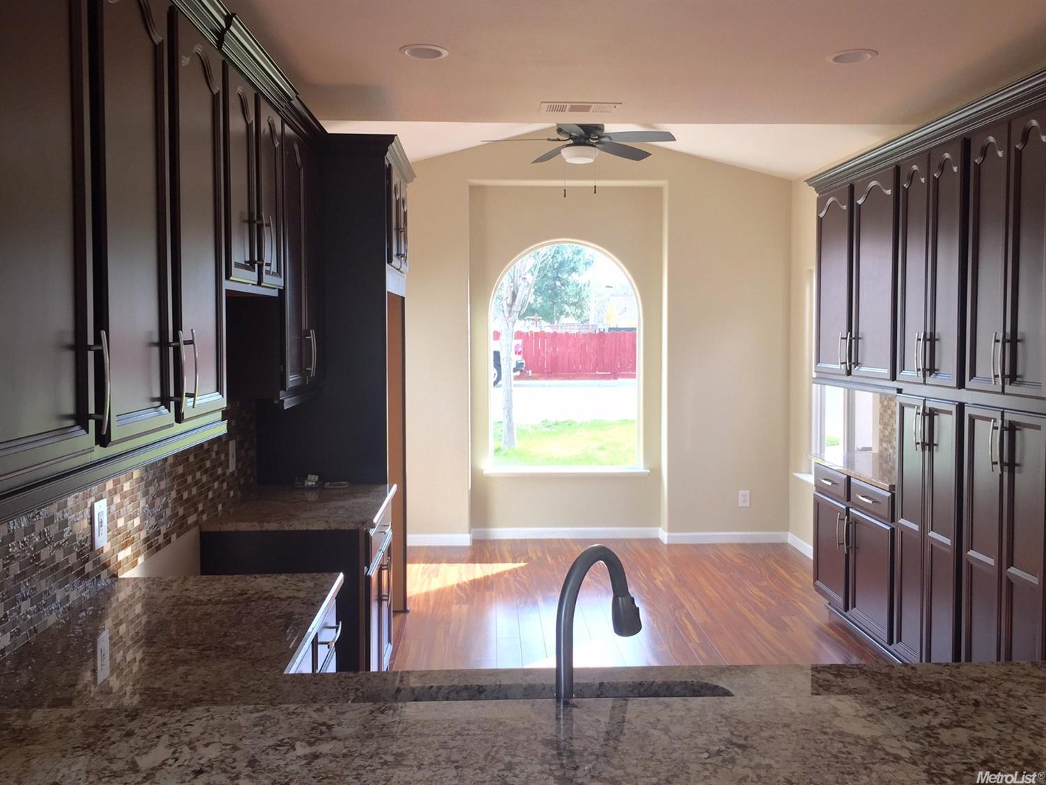 1311 Olson Dr, Gustine, CA 95322 photo 4