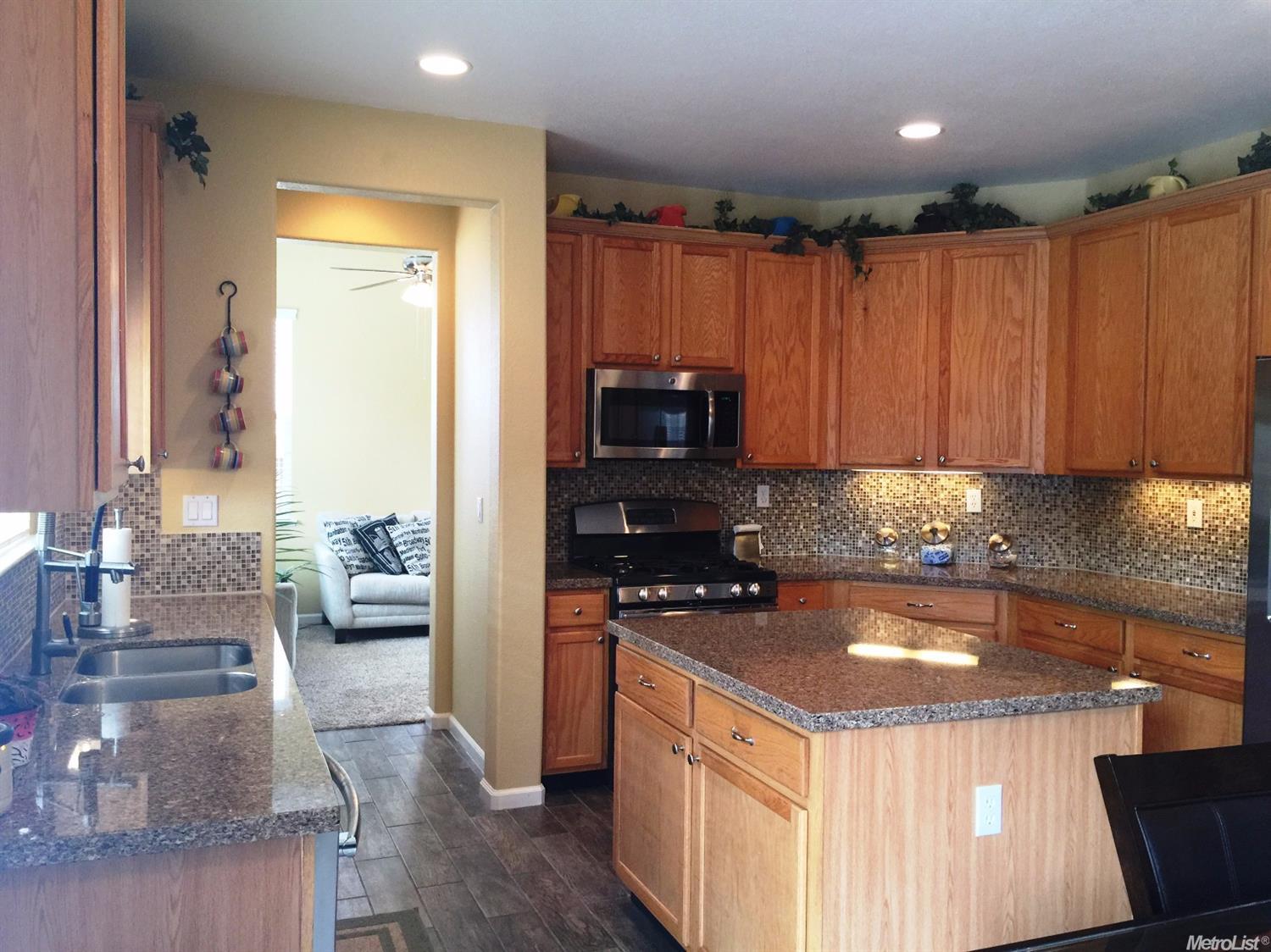 2464 Cochran Ct, Tracy, CA 95377 photo 3
