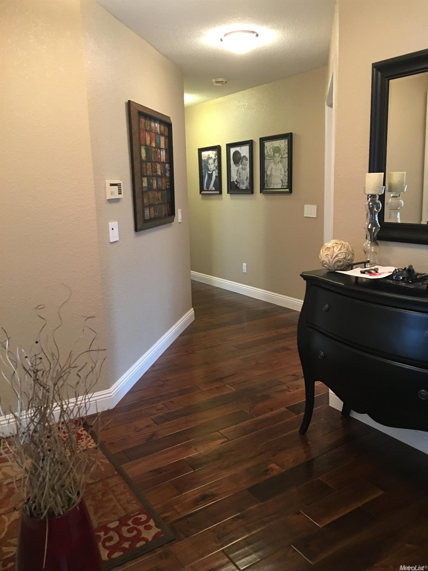 950 Tornell Dr, Ripon, CA 95366 photo 3