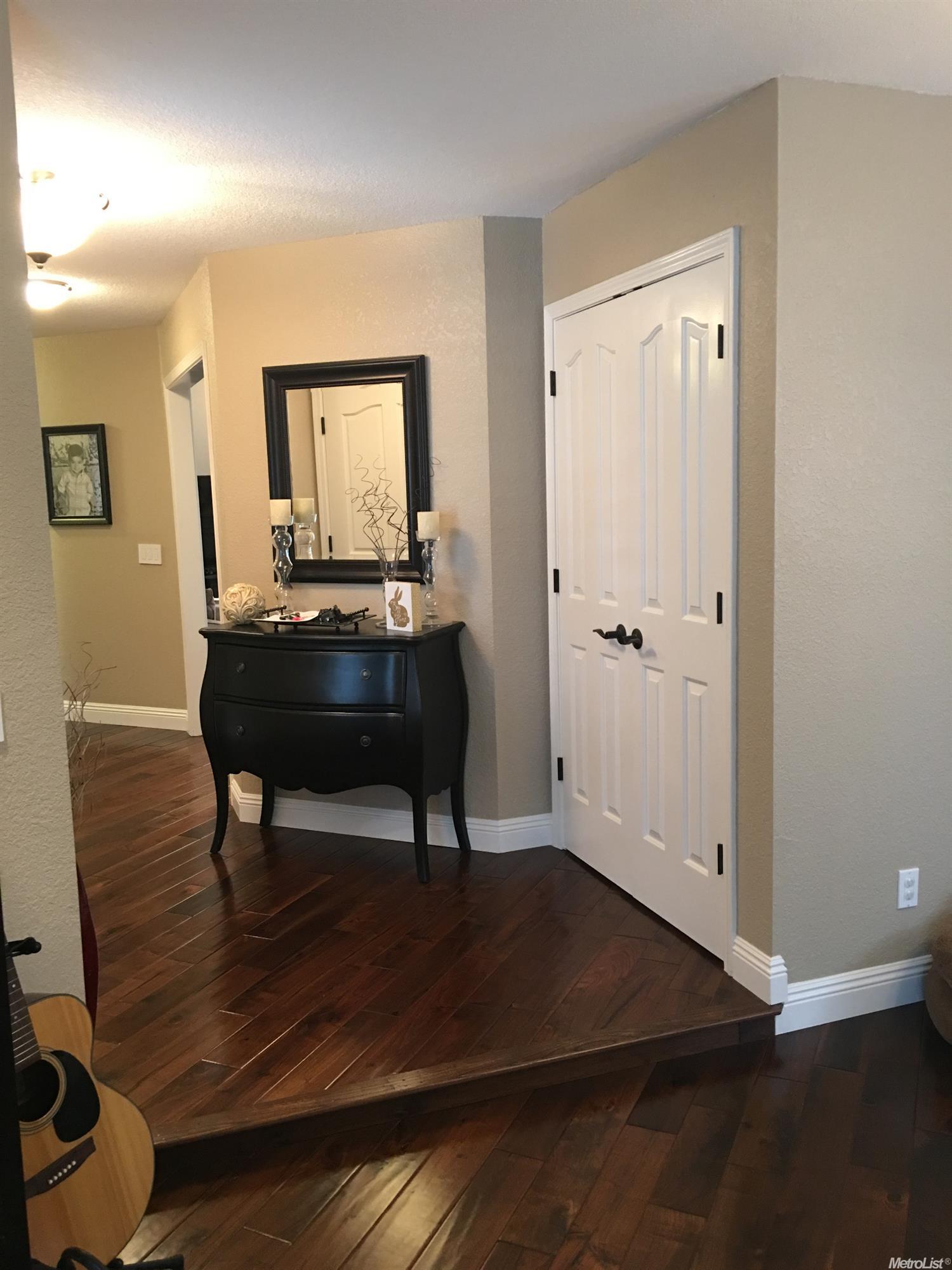950 Tornell Dr, Ripon, CA 95366 photo 2