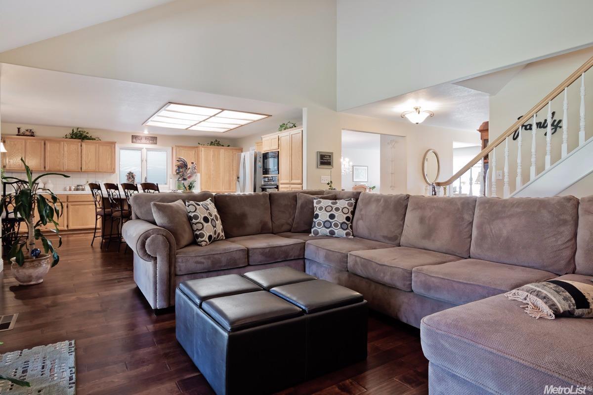 3205 Province Towne Ct, Modesto, CA 95355 photo 14