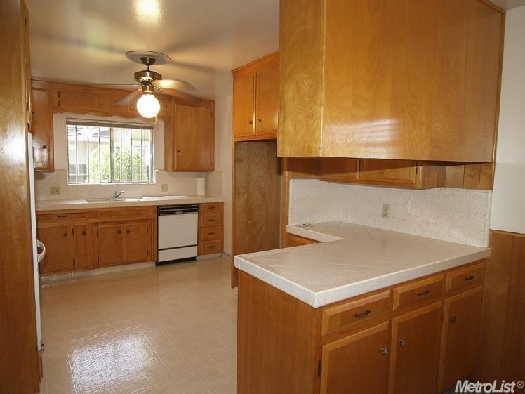 1920 Devonshire Ave, Modesto, CA 95355 photo 8