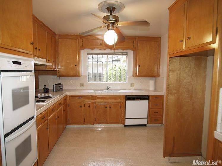 1920 Devonshire Ave, Modesto, CA 95355 photo 9