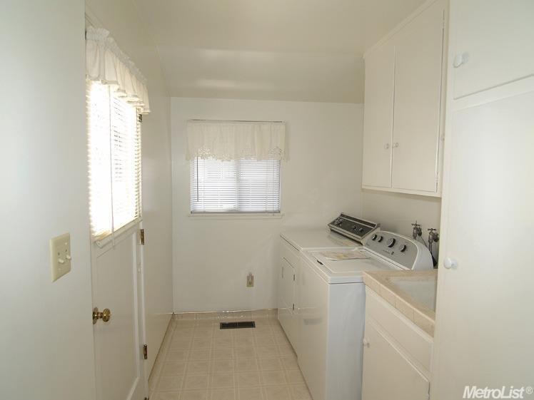 1920 Devonshire Ave, Modesto, CA 95355 photo 21