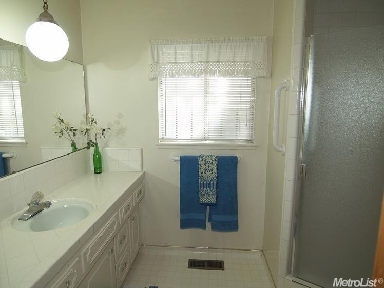1920 Devonshire Ave, Modesto, CA 95355 photo 19