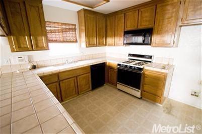 921 Panoche Dr, Modesto, CA 95358 photo 2