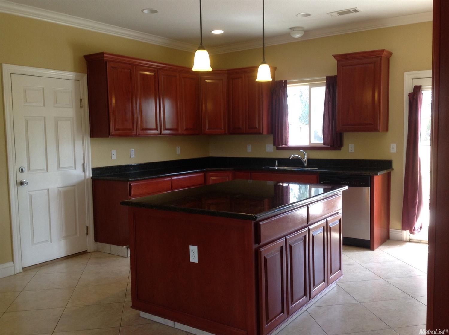 5354 Avenue D, Modesto, CA 95358 photo 2