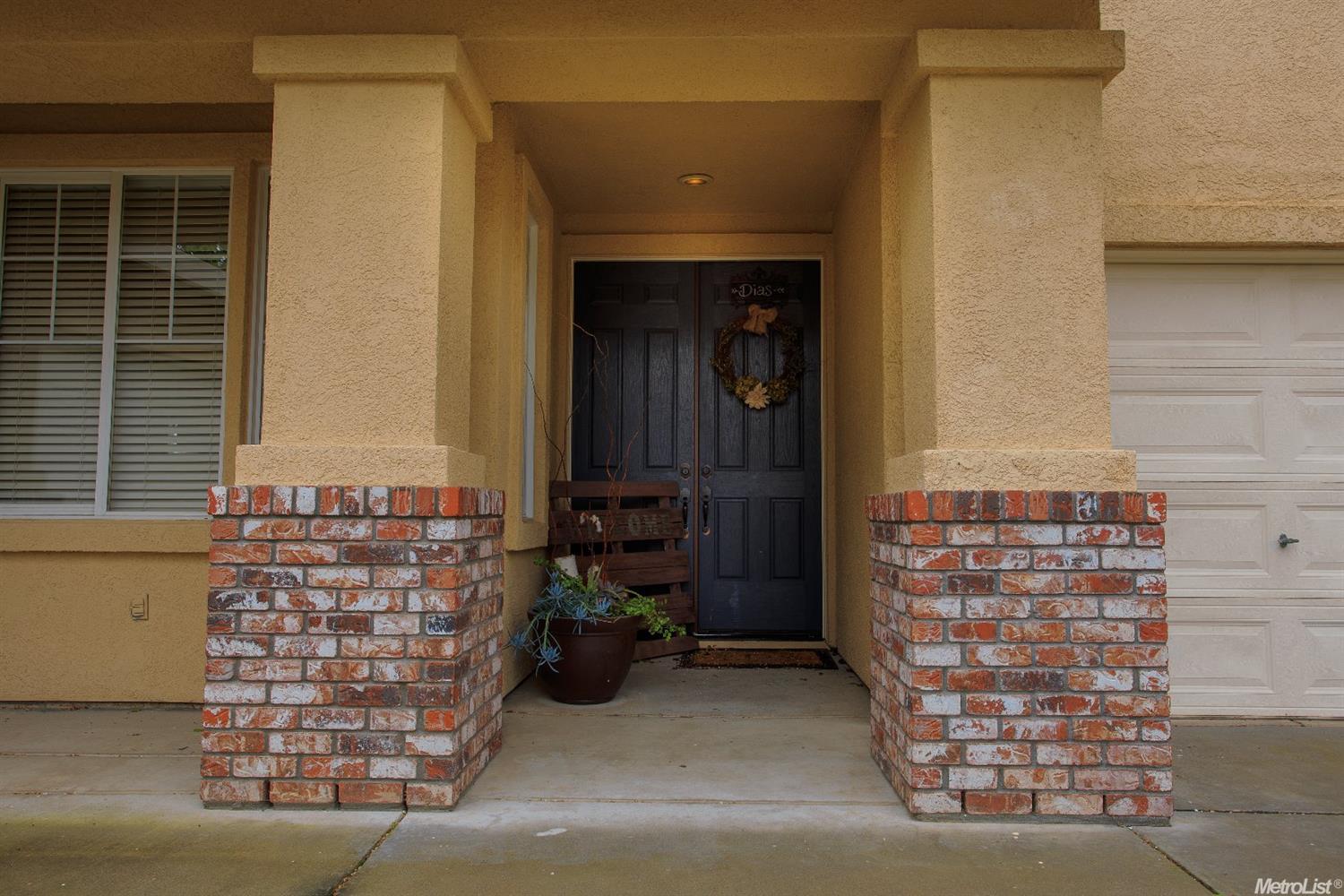 1237 Ness Ct, Ripon, CA 95366 photo 2