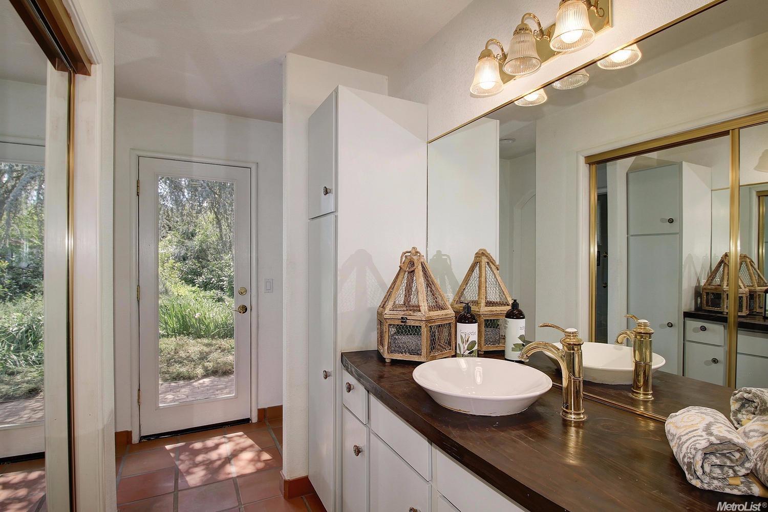 43401 Walnut Ln, Davis, CA 95618 photo 17