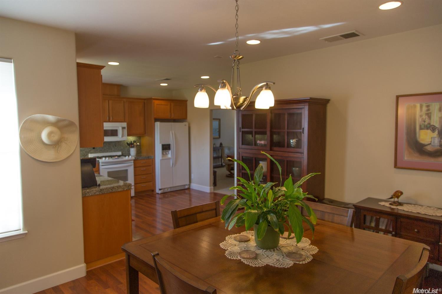922 W 4th St, Ripon, CA 95366 photo 7