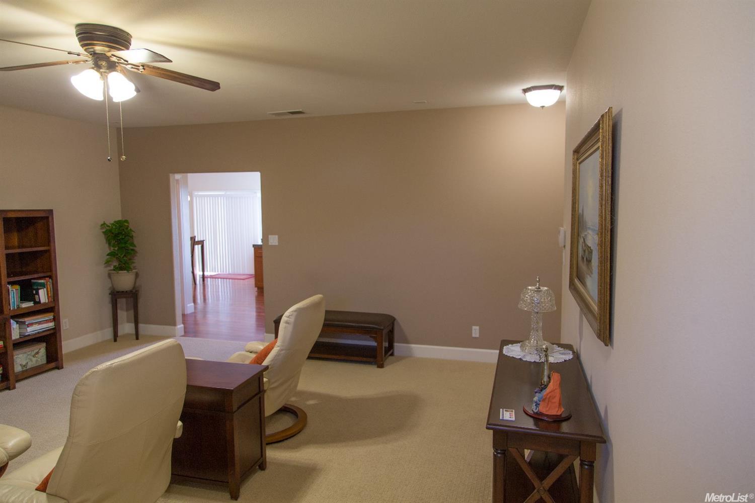 922 W 4th St, Ripon, CA 95366 photo 6