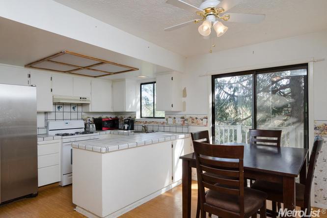 3123 Corina St, Placerville, CA 95667 photo 2