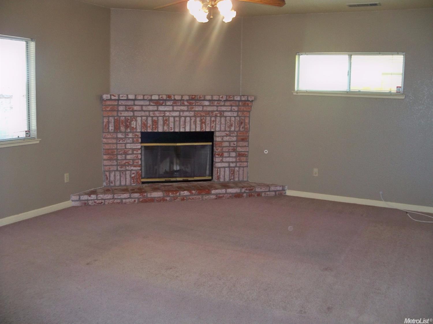 556 Codington Way, Modesto, CA 95357 photo 3