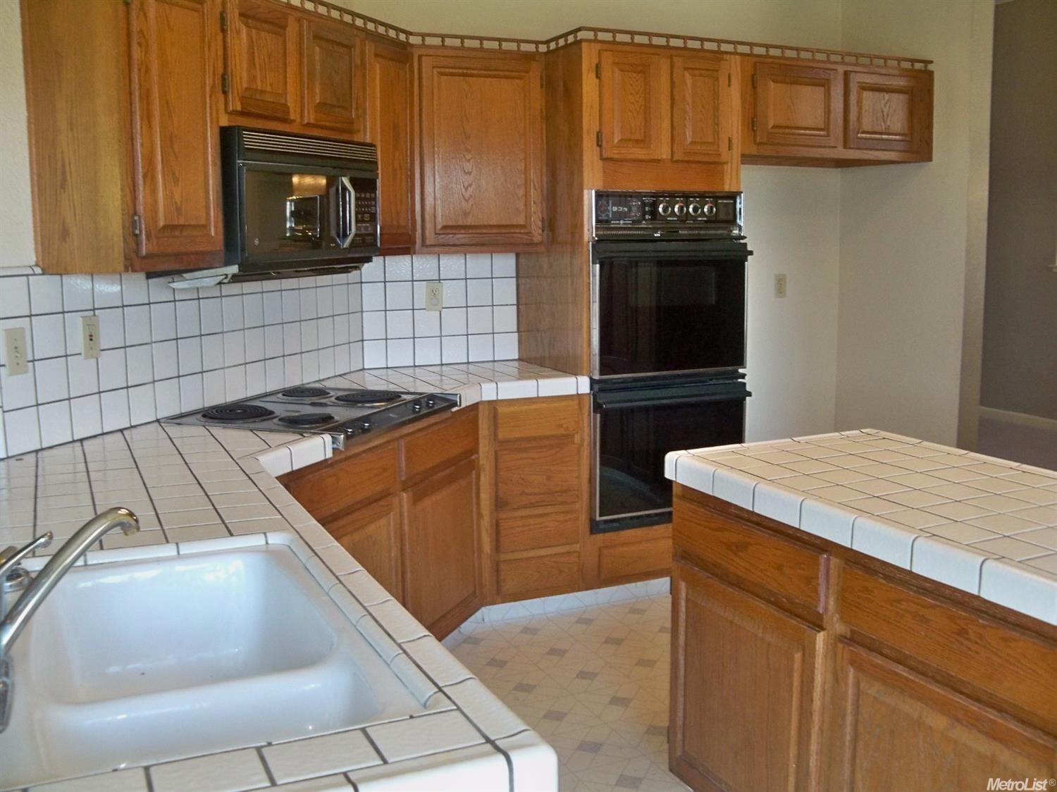 556 Codington Way, Modesto, CA 95357 photo 4