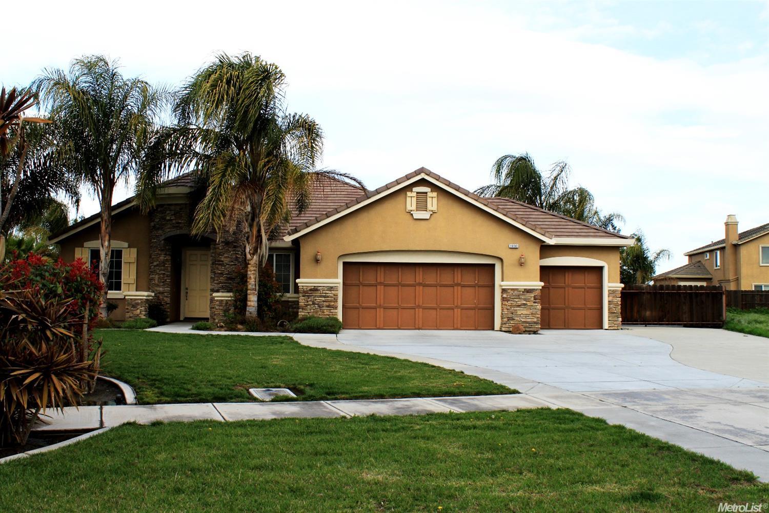 3890 Biltmore Dr, Turlock, CA 95382 photo 1