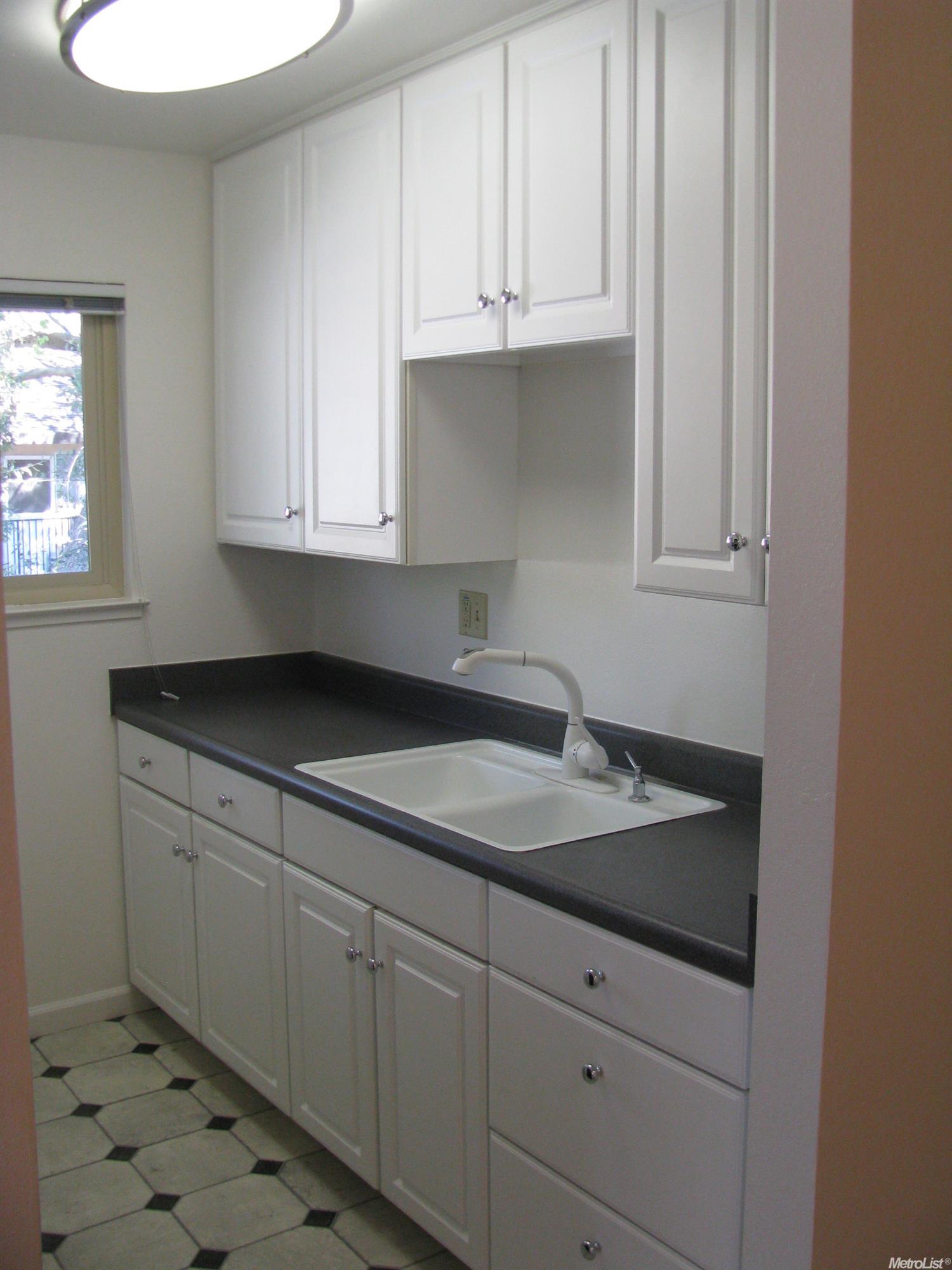 2714 Pole Line Rd #4, Davis, CA 95618 photo 4