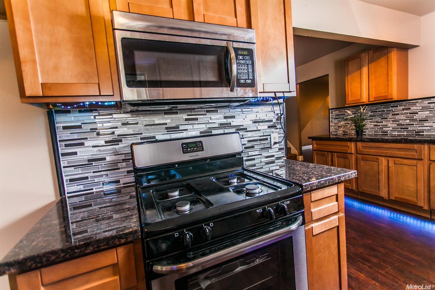 222 E 21st St, Tracy, CA 95376 photo 4