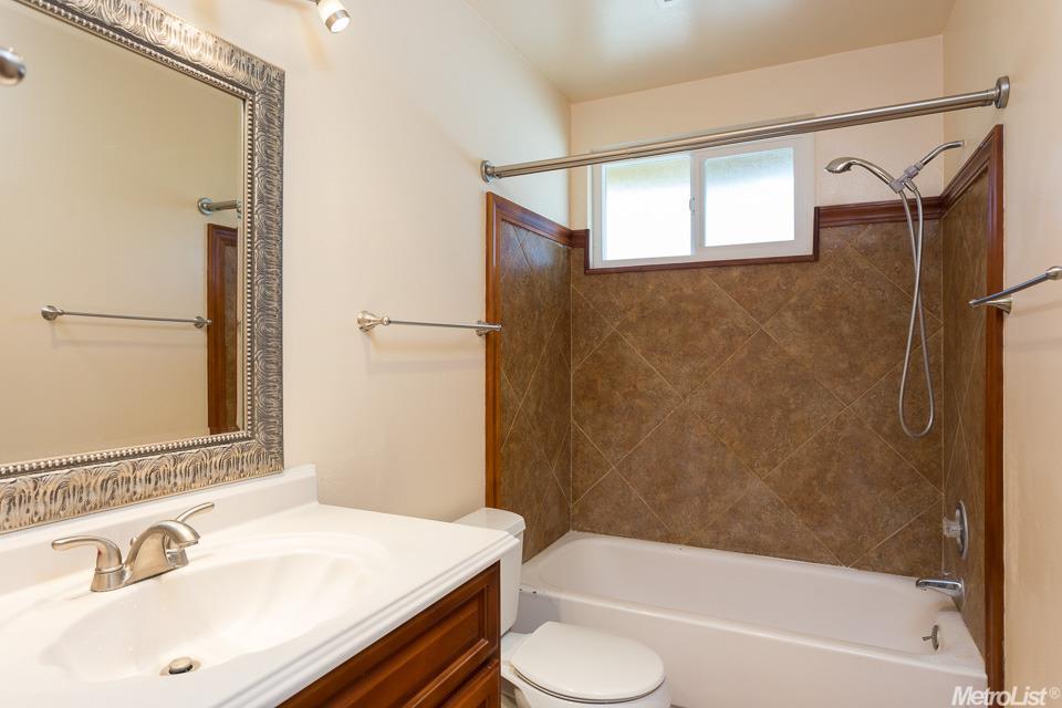 6443 Madison Ave, Carmichael, CA 95608 photo 15