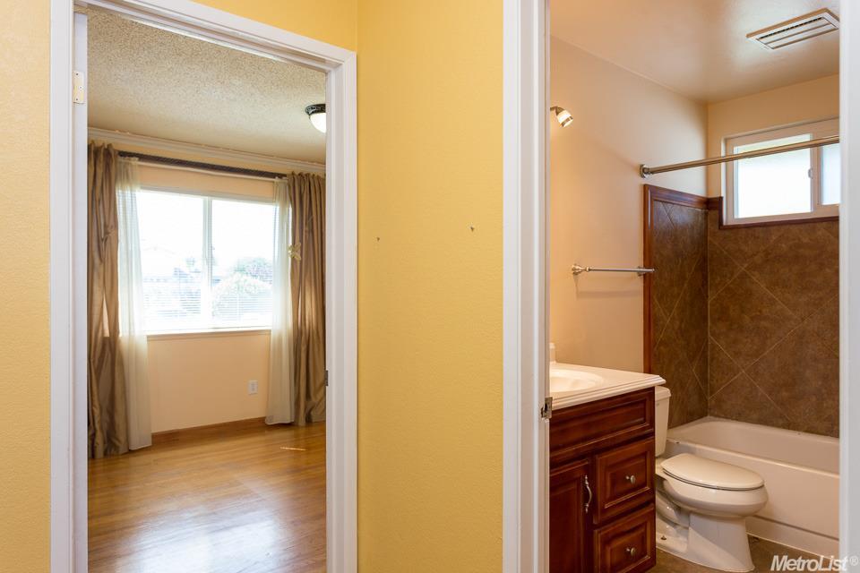 6443 Madison Ave, Carmichael, CA 95608 photo 14