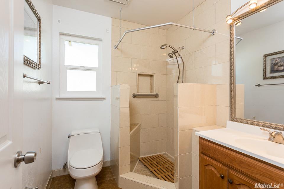 6443 Madison Ave, Carmichael, CA 95608 photo 18