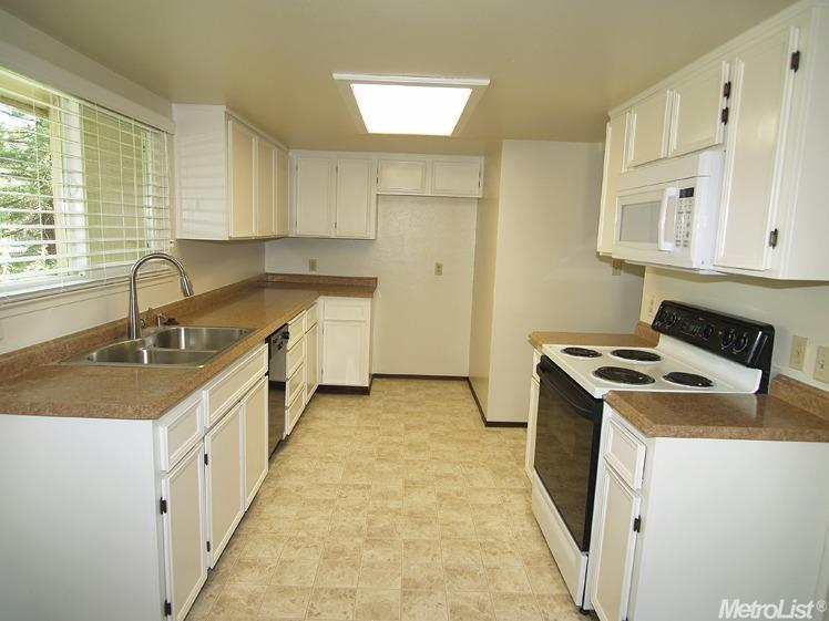 3701 Colonial Dr #94, Modesto, CA 95356 photo 9