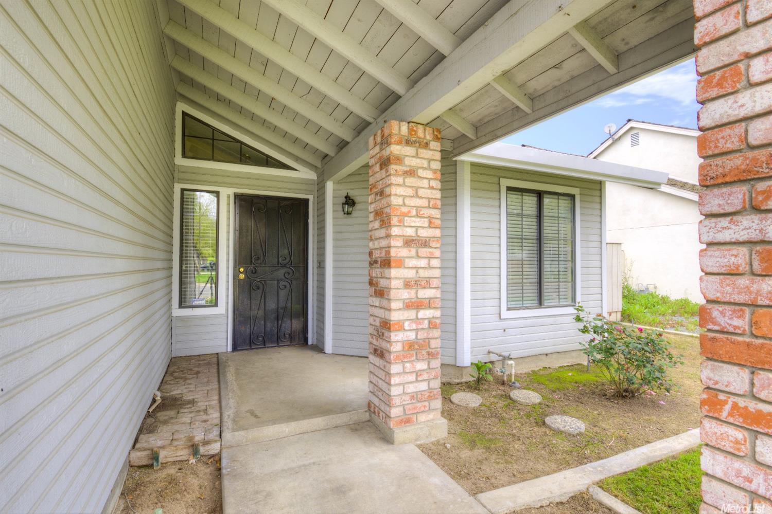 1909 Walnut Tree Dr, Modesto, CA 95355 photo 2