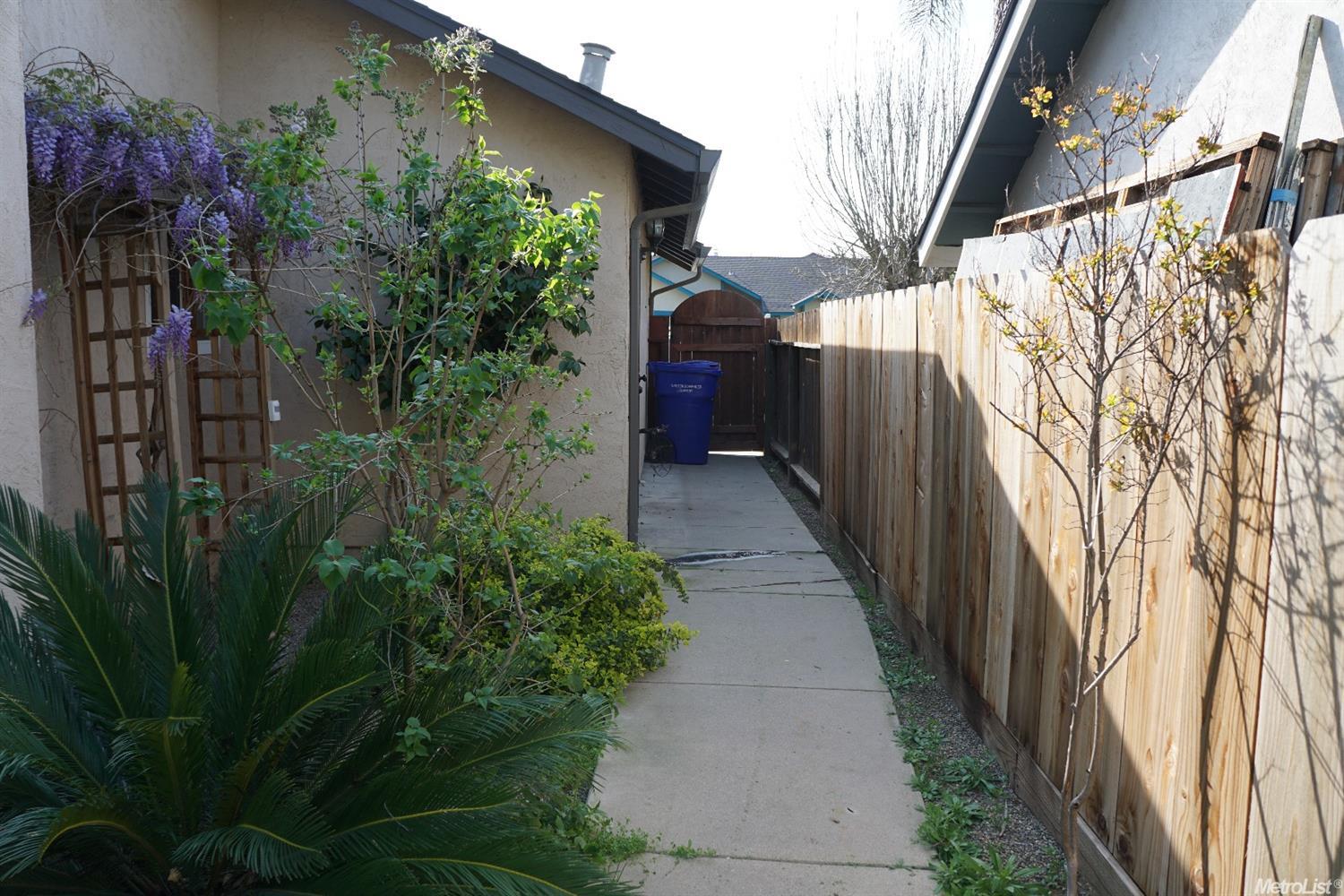 1828 Pepperridge Dr, Turlock, CA 95380 photo 10