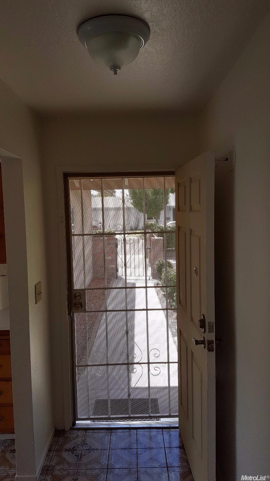 825 Snead Dr, Modesto, CA 95351 photo 3