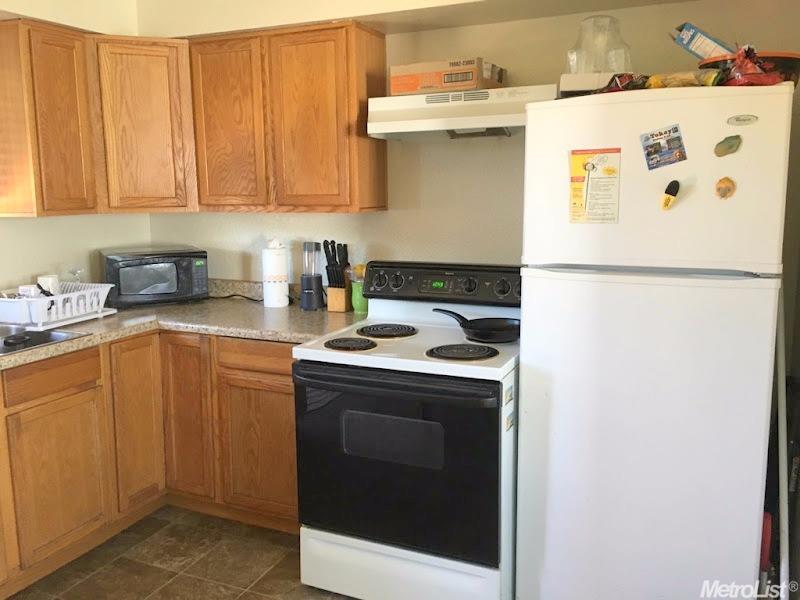 902 Byron Ln, Modesto, CA 95351 photo 4