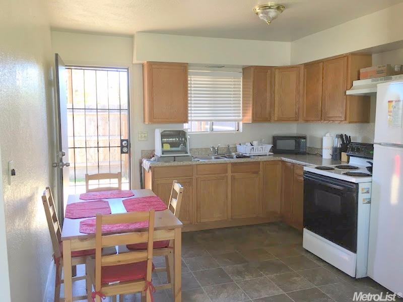 902 Byron Ln, Modesto, CA 95351 photo 3