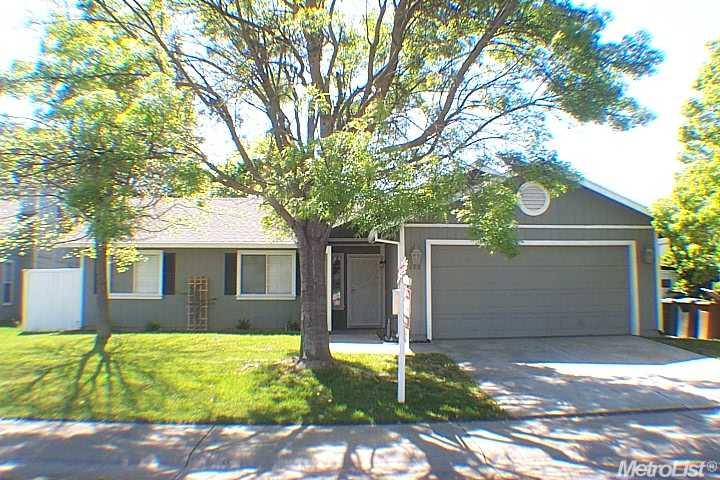 668 Downing Dr, Galt, CA 95632 photo 1