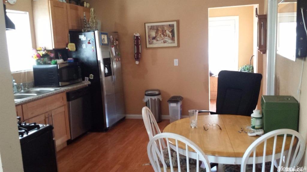 811 3rd St, Modesto, CA 95351 photo 4