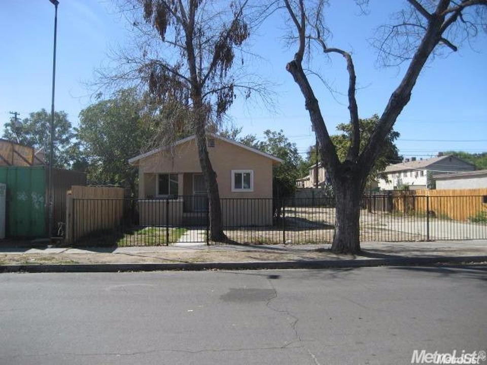 811 3rd St, Modesto, CA 95351 photo 1