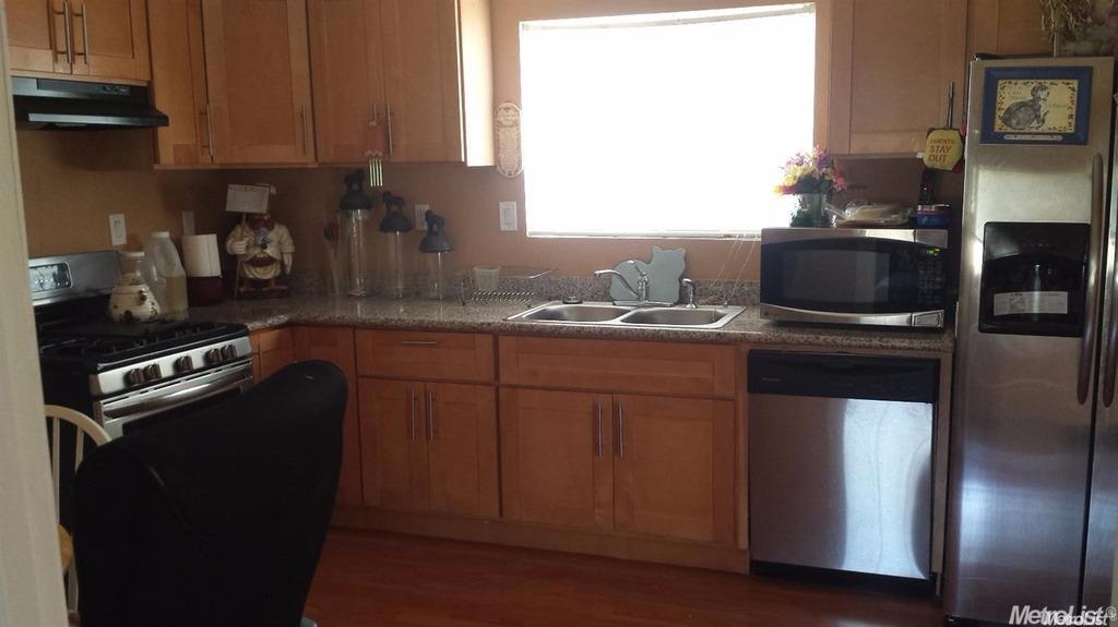811 3rd St, Modesto, CA 95351 photo 3