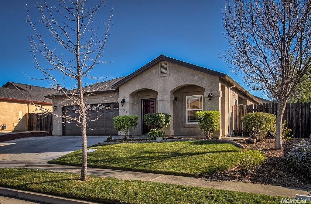 631 Villa Dr, Red Bluff, CA 96080 photo 2