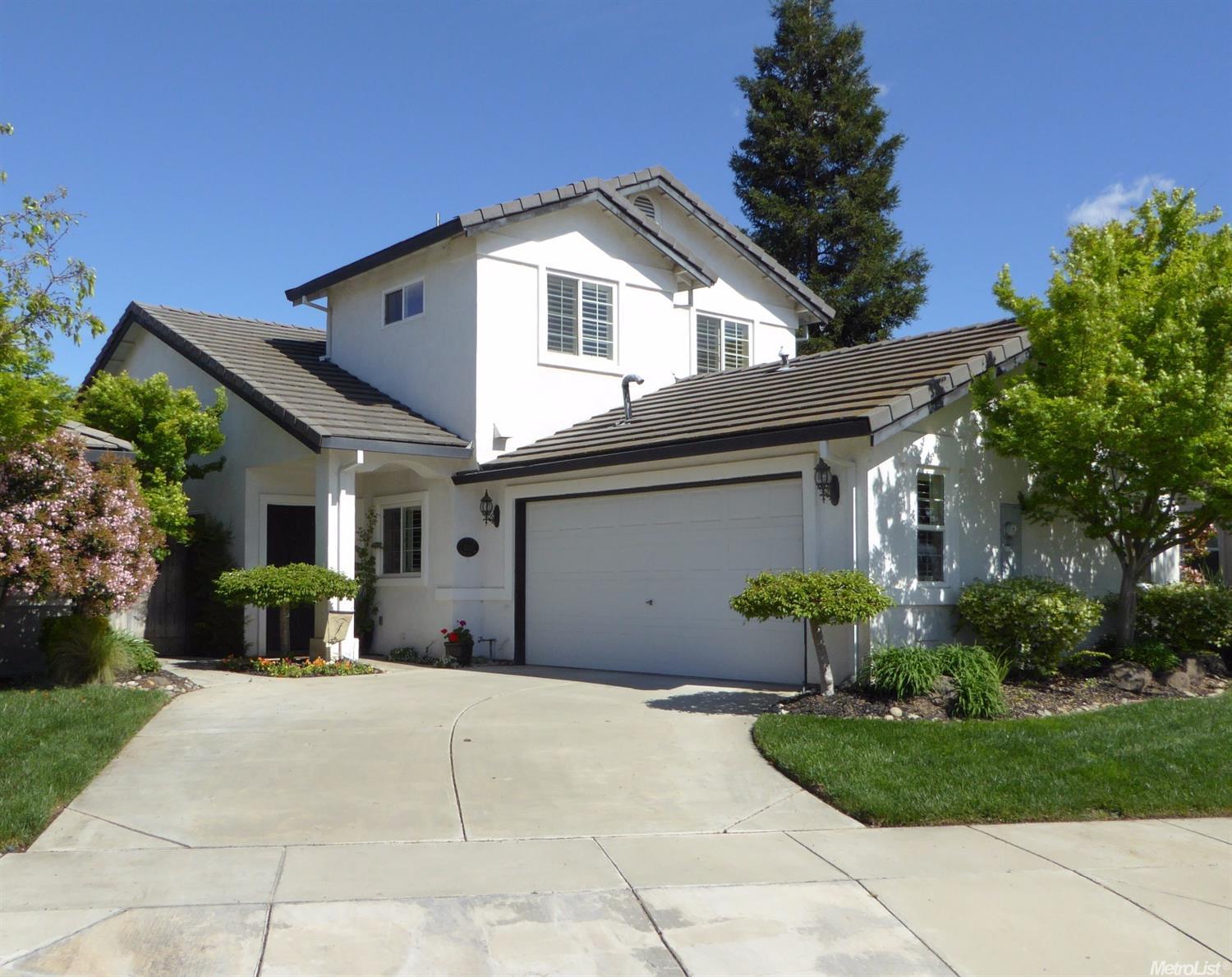 1330 Lakeshore Dr, Lodi, CA 95242 photo 1