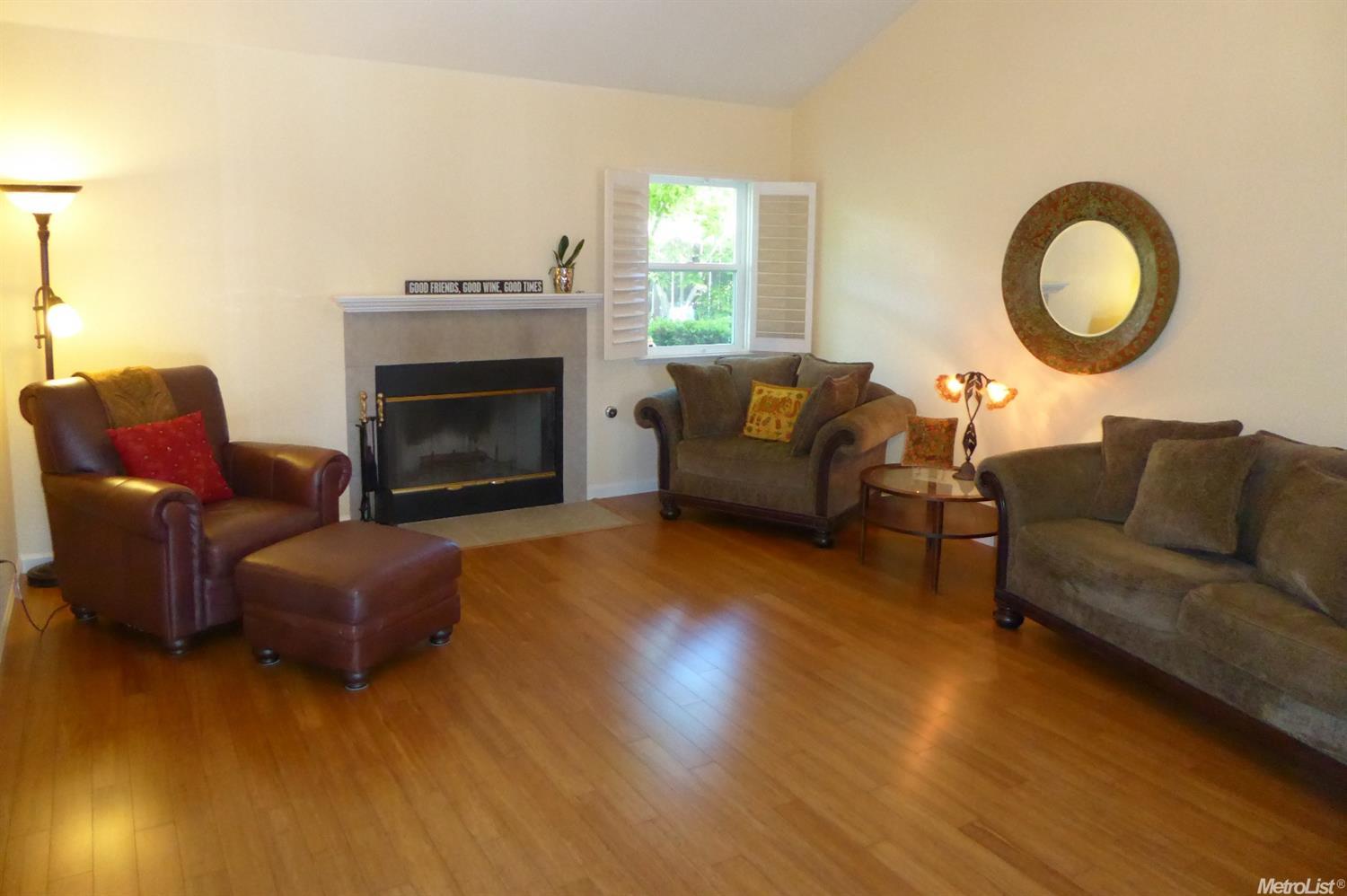 1330 Lakeshore Dr, Lodi, CA 95242 photo 2