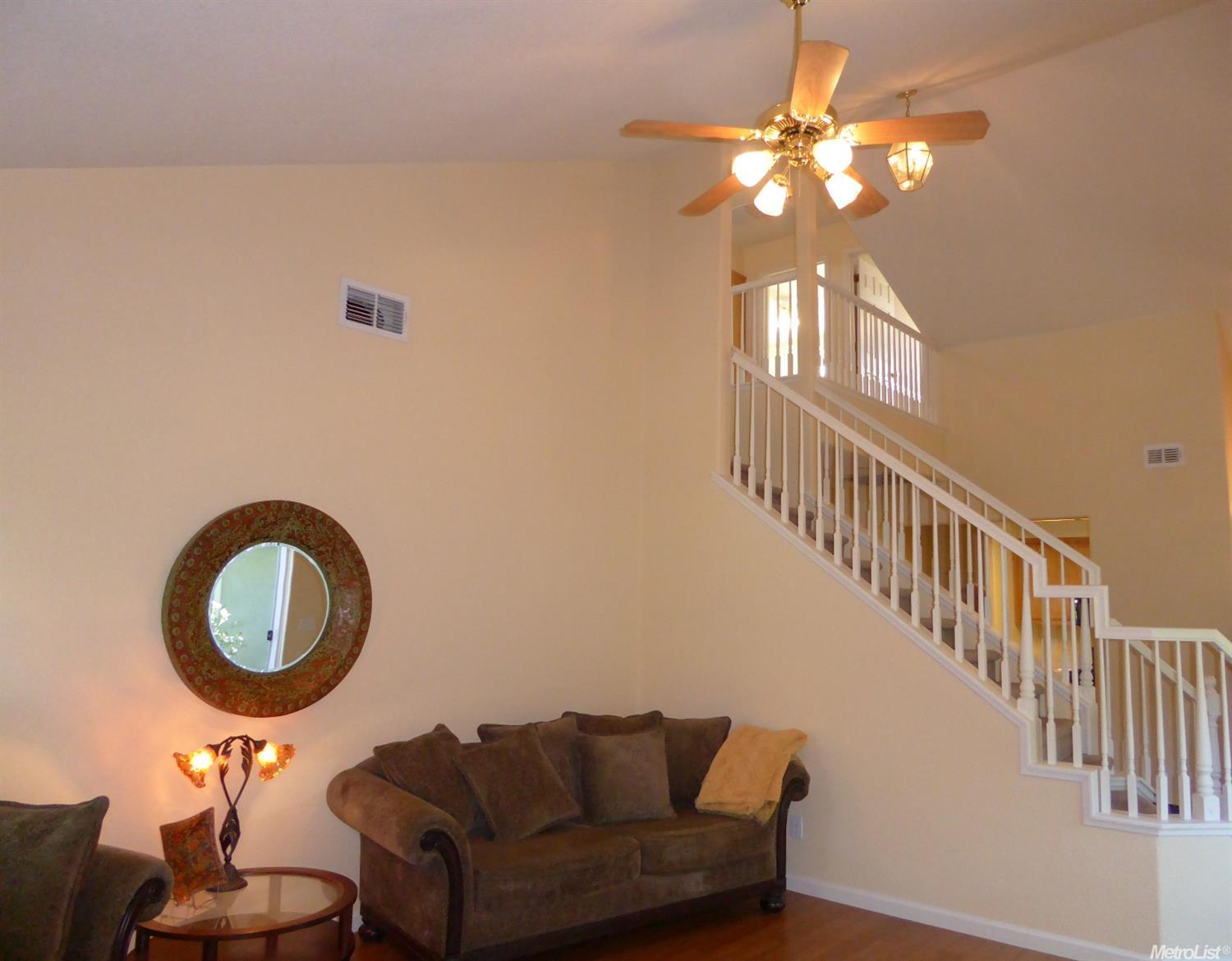 1330 Lakeshore Dr, Lodi, CA 95242 photo 4