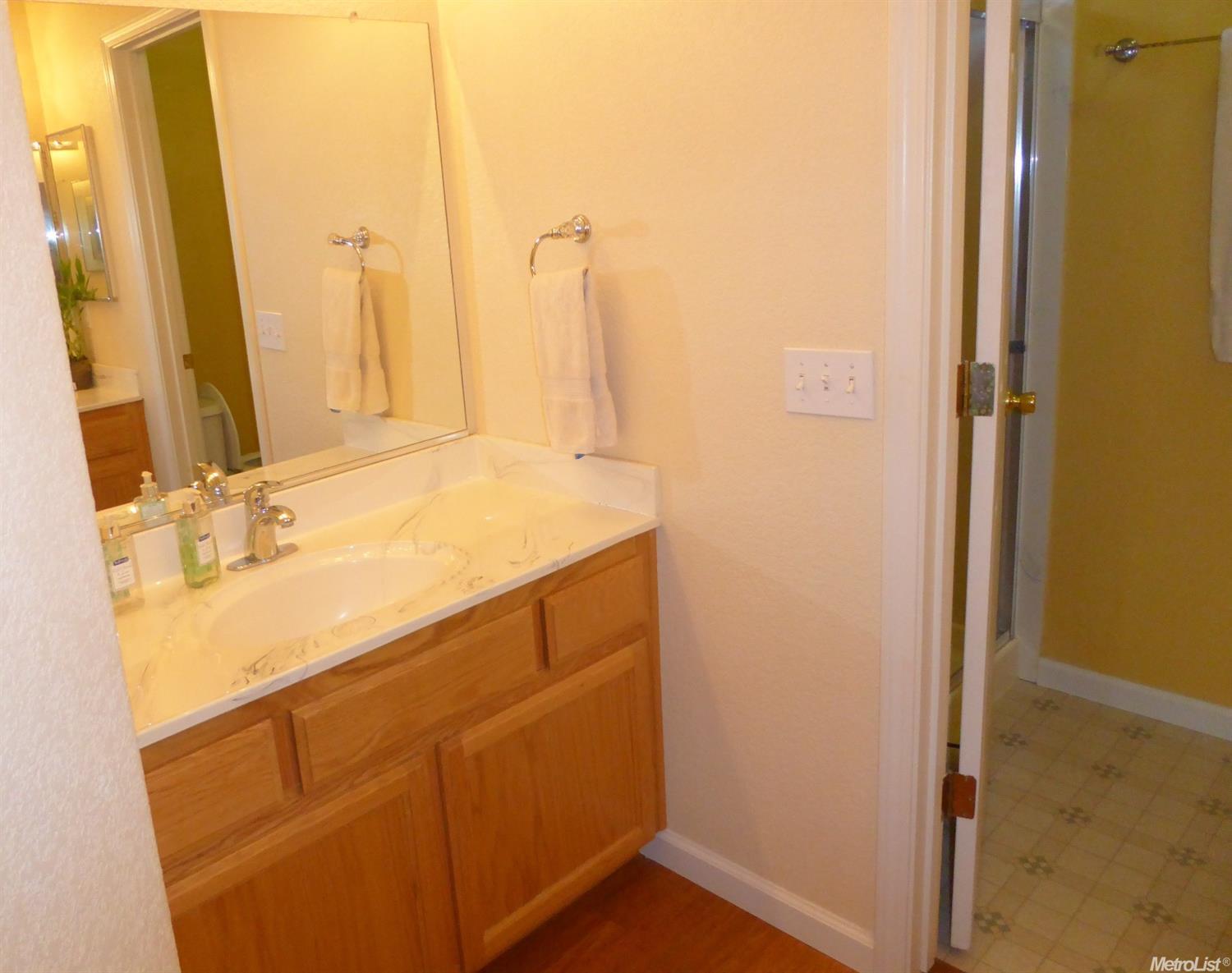 1330 Lakeshore Dr, Lodi, CA 95242 photo 9