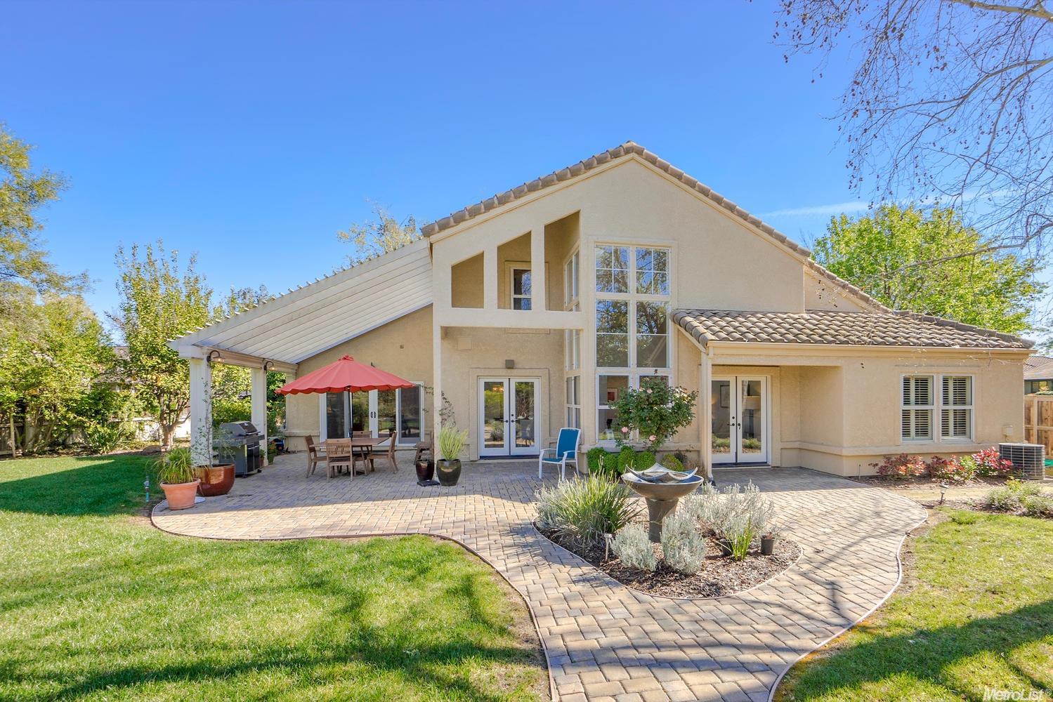 1521 Jasmine Ct, Davis, CA 95618 photo 2