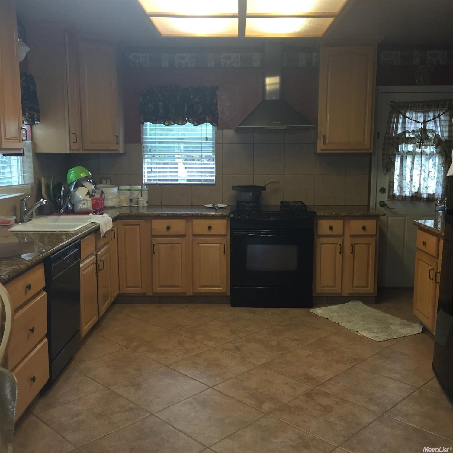 220 Flora St, Lodi, CA 95240 photo 13