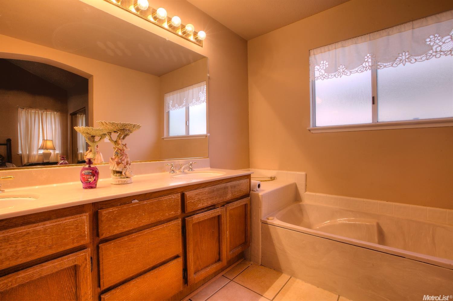 1901 Kansas Ave, Modesto, CA 95358 photo 13
