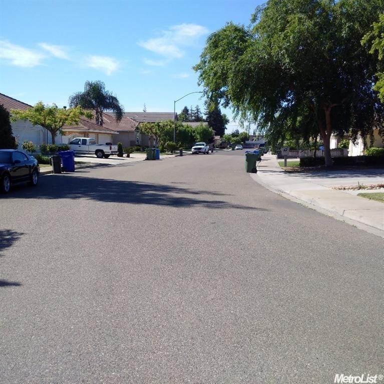 3445 Bradley Ave, Turlock, CA 95382 photo 4